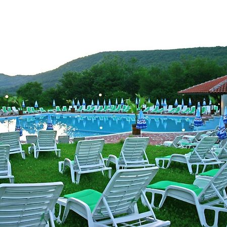 Bryasta Hotel & Restaurant Veliko Tărnovo Exteriör bild