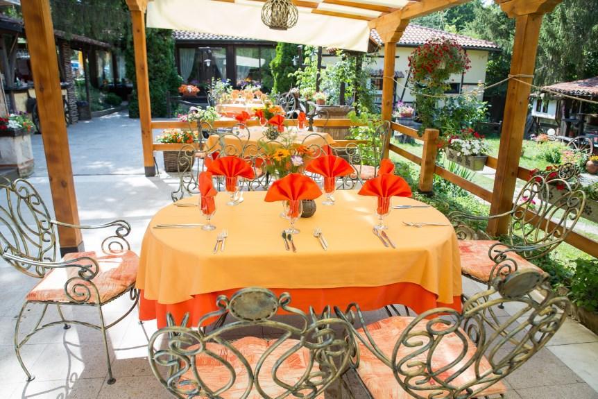 Bryasta Hotel & Restaurant Veliko Tărnovo Exteriör bild