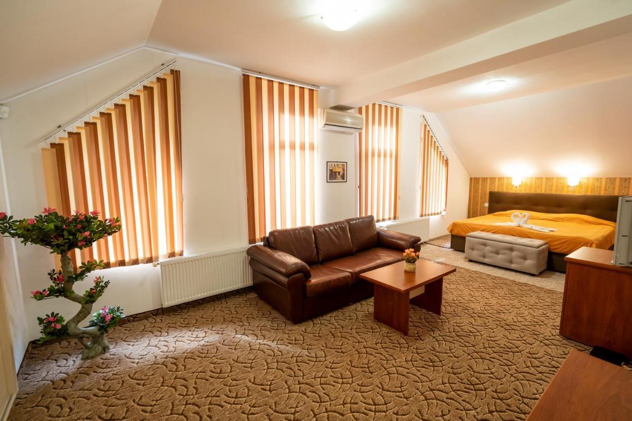 Bryasta Hotel & Restaurant Veliko Tărnovo Exteriör bild