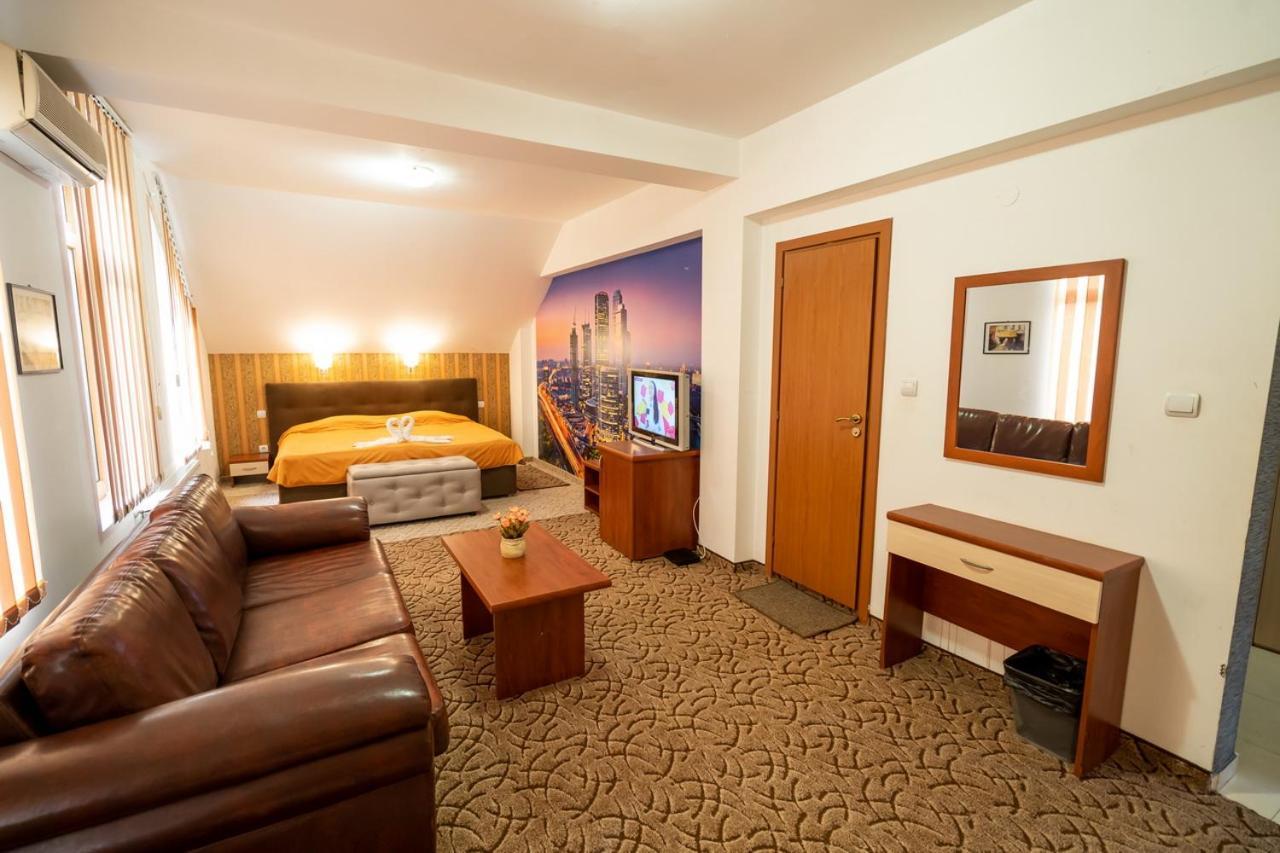 Bryasta Hotel & Restaurant Veliko Tărnovo Exteriör bild
