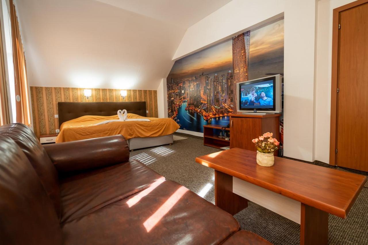Bryasta Hotel & Restaurant Veliko Tărnovo Exteriör bild