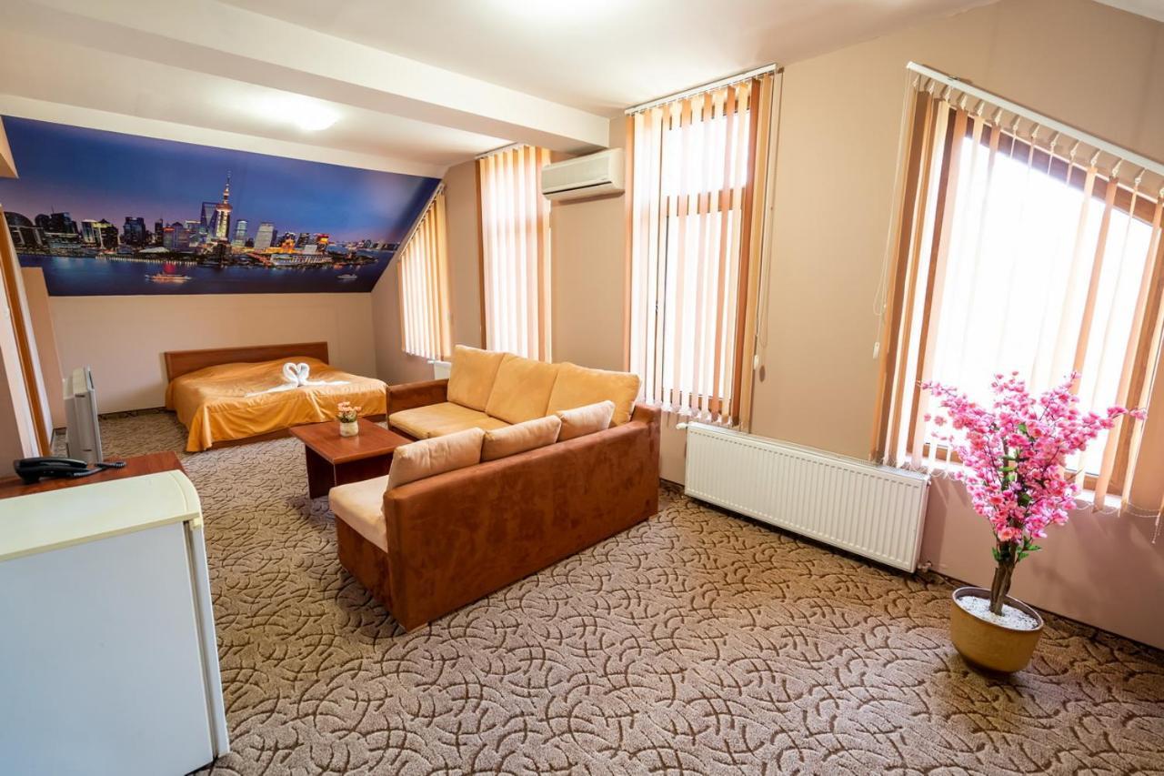 Bryasta Hotel & Restaurant Veliko Tărnovo Exteriör bild